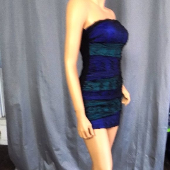 Lipstick Sexy Mini With Lace Overlay. - Picture 4 of 7